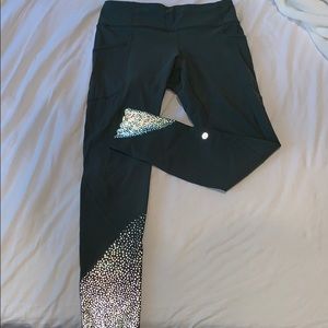 Army green lulu leggings (tight stuff tight II)